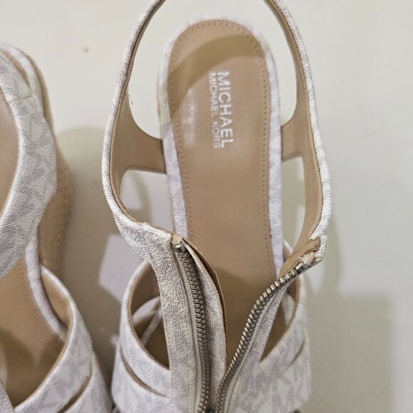 Authentic Michael Kors White Monogram Espadrille Wedge Sandals – Size 8.5 - Picture 16 of 16
